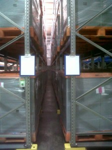 Mobile pallet racking