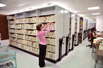 Mobile archive shelving